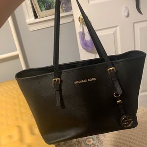 MICHAEL KORS JET SET TRAVEL MEDIUM TOTE